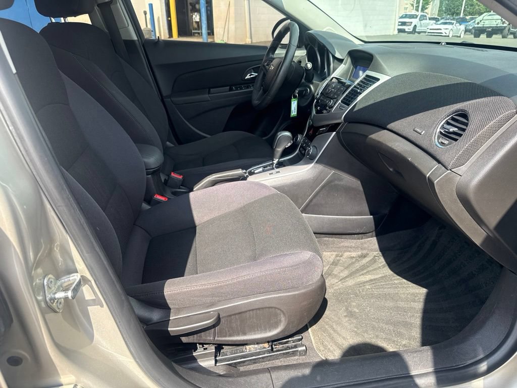 Used 2015 Chevrolet Cruze LT FWD image 41