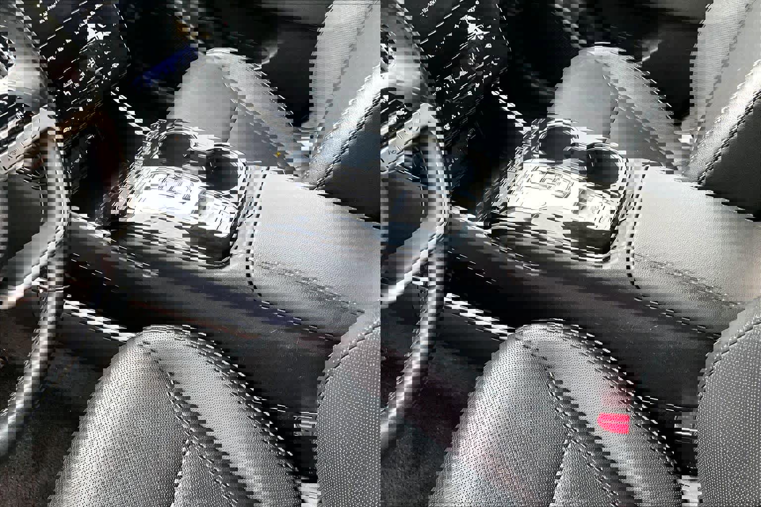 Used 2024 Hyundai Tucson Limited image 16