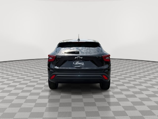New 2026 Chevrolet Trax LS w/ LS Convenience Package FWD image 9