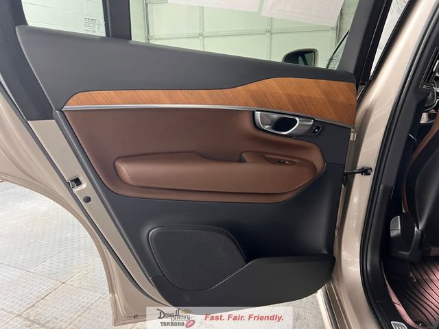 Used 2024 Volvo XC90 B6 Plus w/ Protection Package Premier AWD/4WD image 35