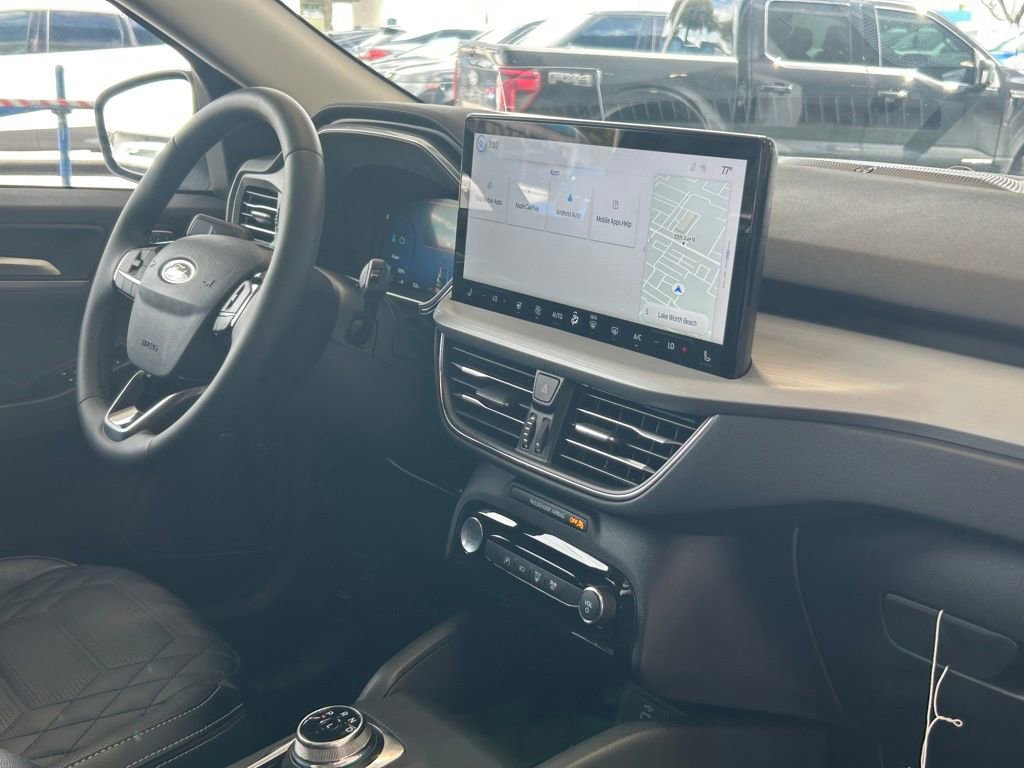 Certified 2024 Ford Escape SE w/ PHEV Premium Package FWD image 29