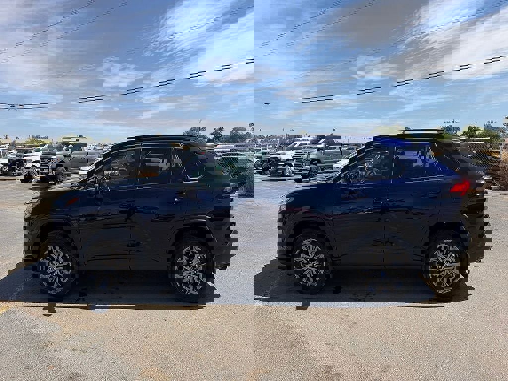 Used 2024 Toyota RAV4 XLE Premium image 4