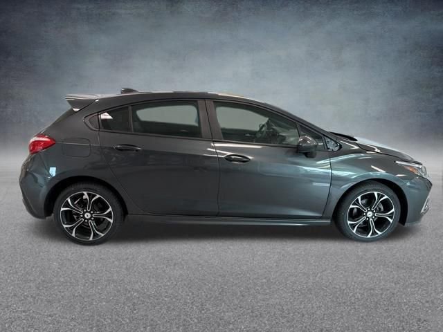 Used 2019 Chevrolet Cruze LT w/ LT True North Edition image 5