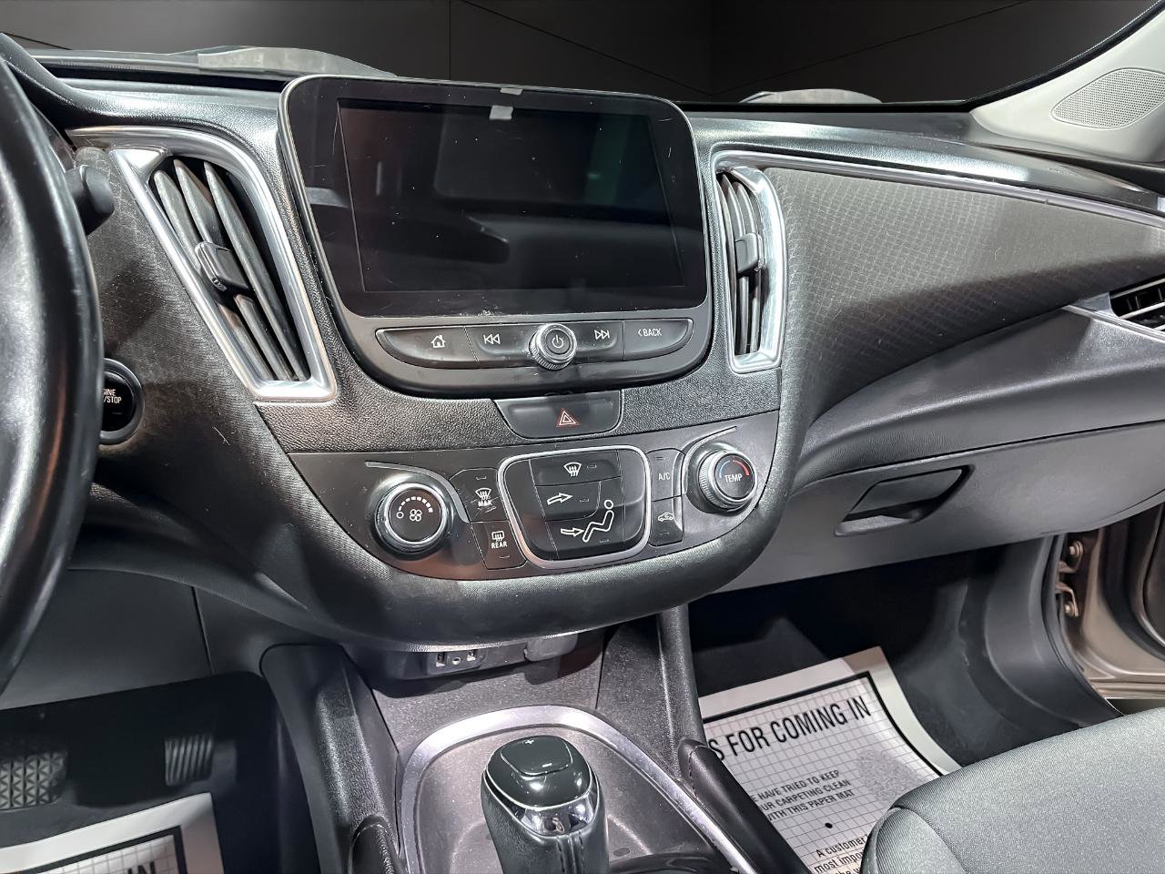 Used 2018 Chevrolet Malibu LT image 20