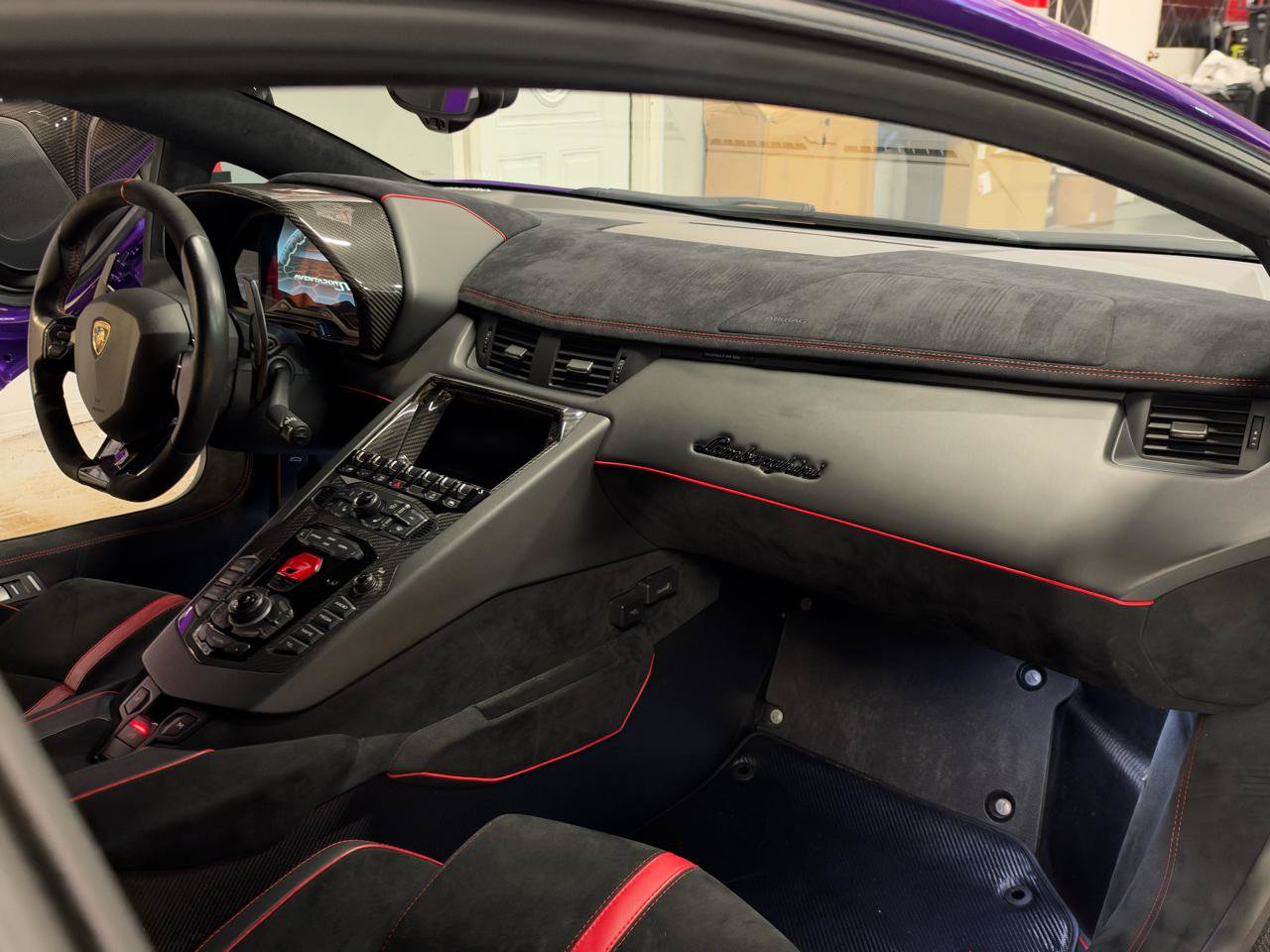 Used 2020 Lamborghini Aventador SVJ AWD/4WD image 27