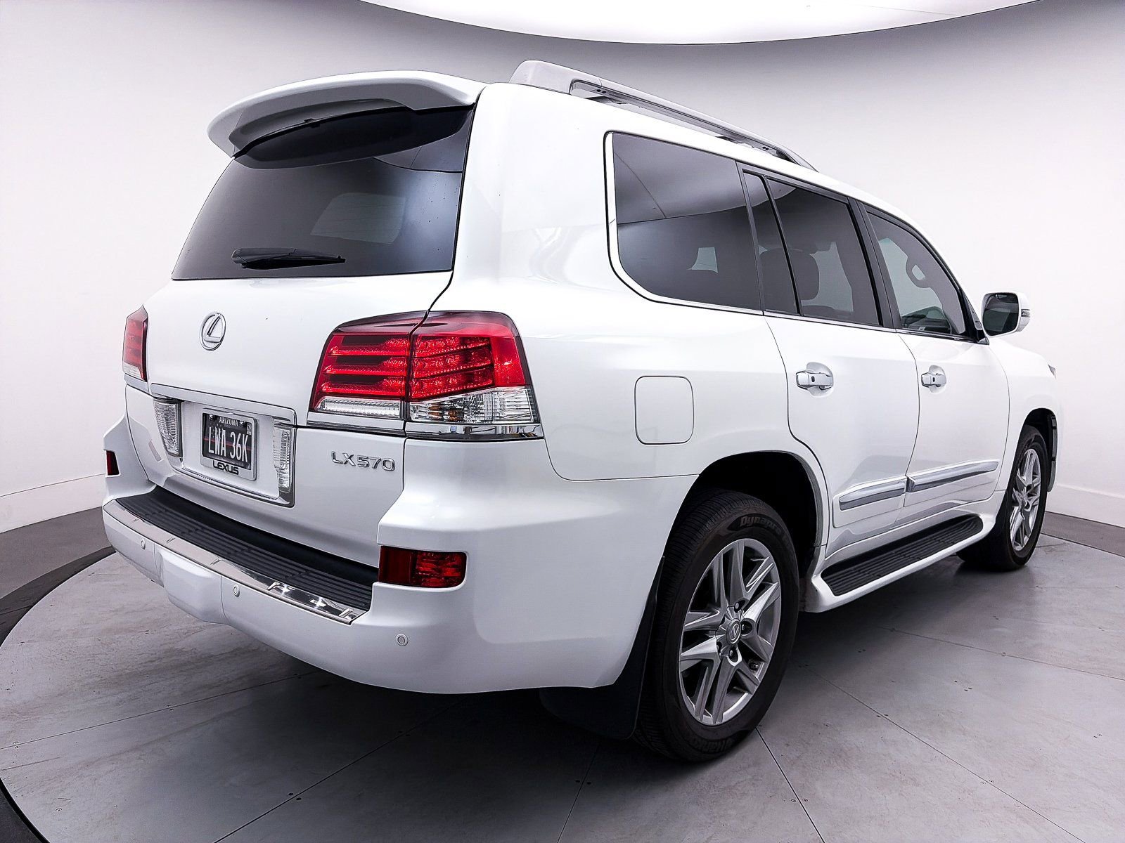 Used 2013 Lexus LX 570 4WD w/ Luxury Pkg w/Pre-crash image 13