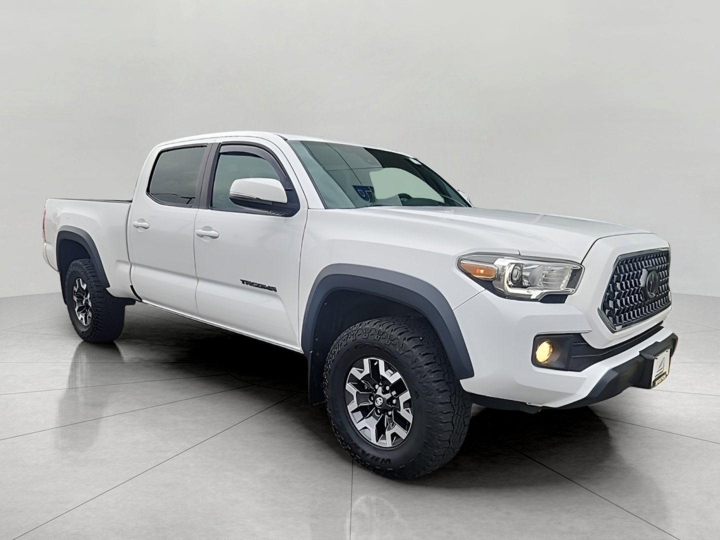 Used 2019 Toyota Tacoma TRD Off-Road w/ Technology Package AWD/4WD image 1
