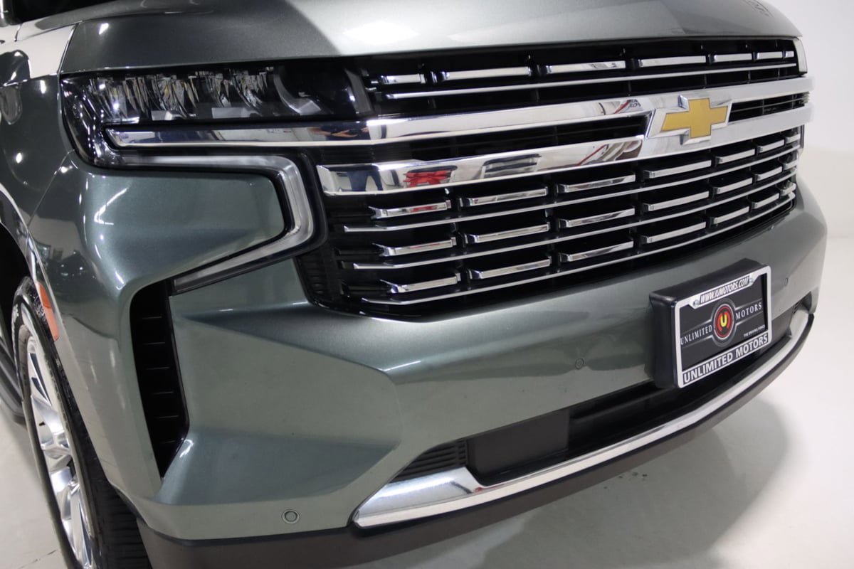 Used 2023 Chevrolet Suburban Premier AWD/4WD image 27