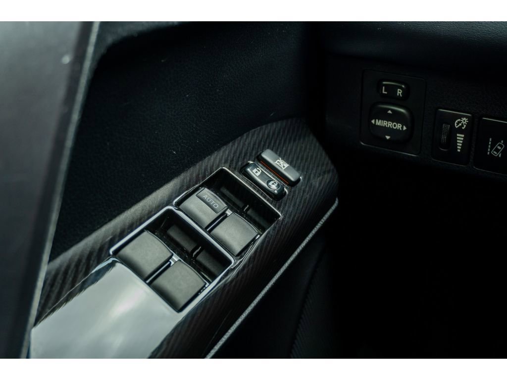 Used 2018 Toyota RAV4 SE w/ Power Extra Value Package FWD image 29