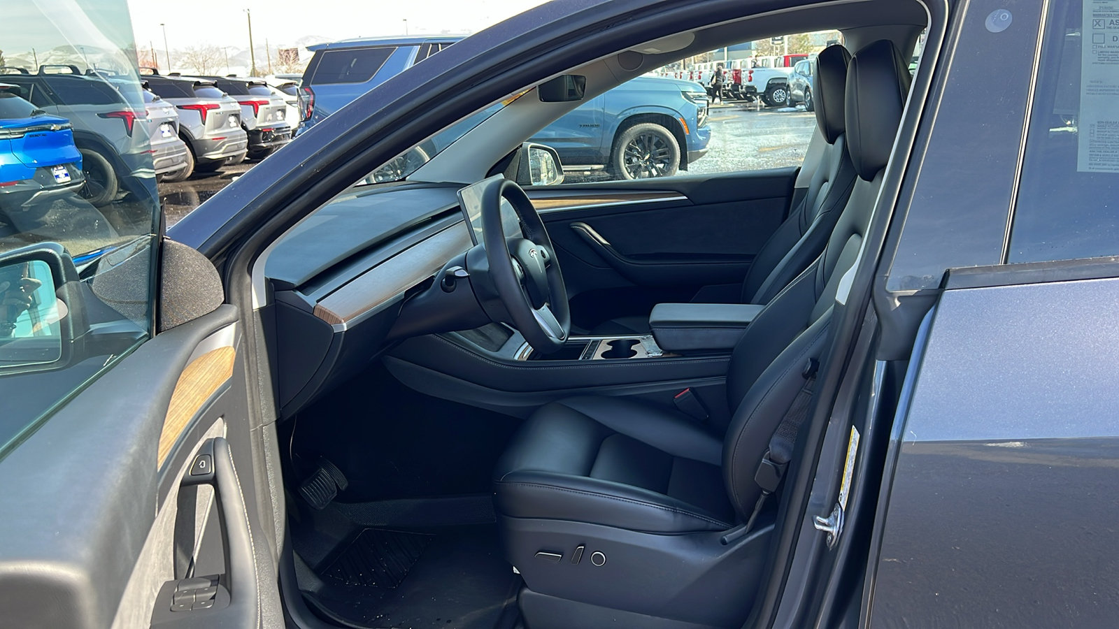 Used 2023 Tesla Model Y Long Range AWD/4WD image 27