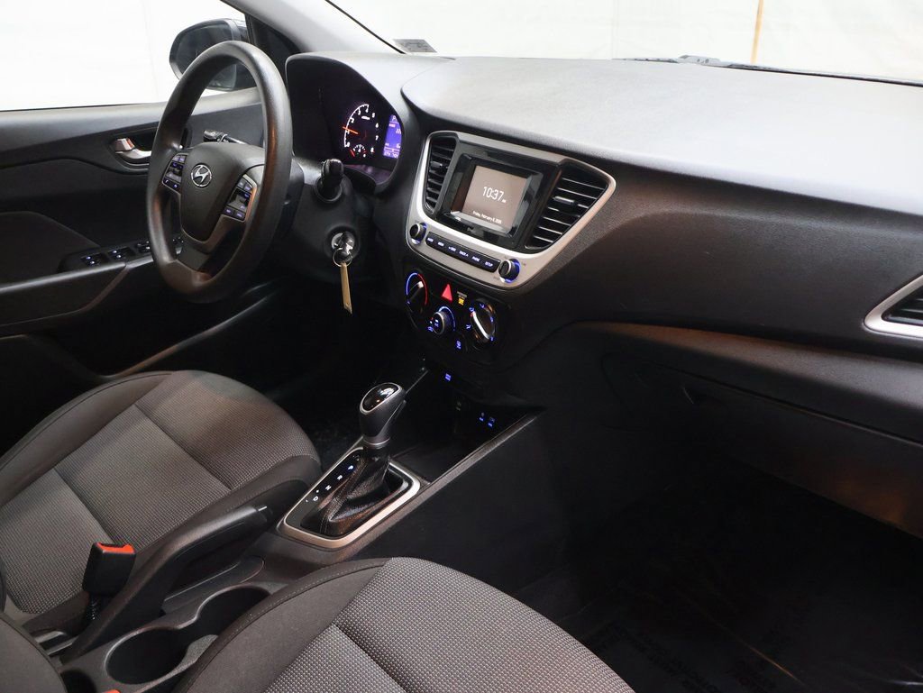 Used 2021 Hyundai Accent SE image 11