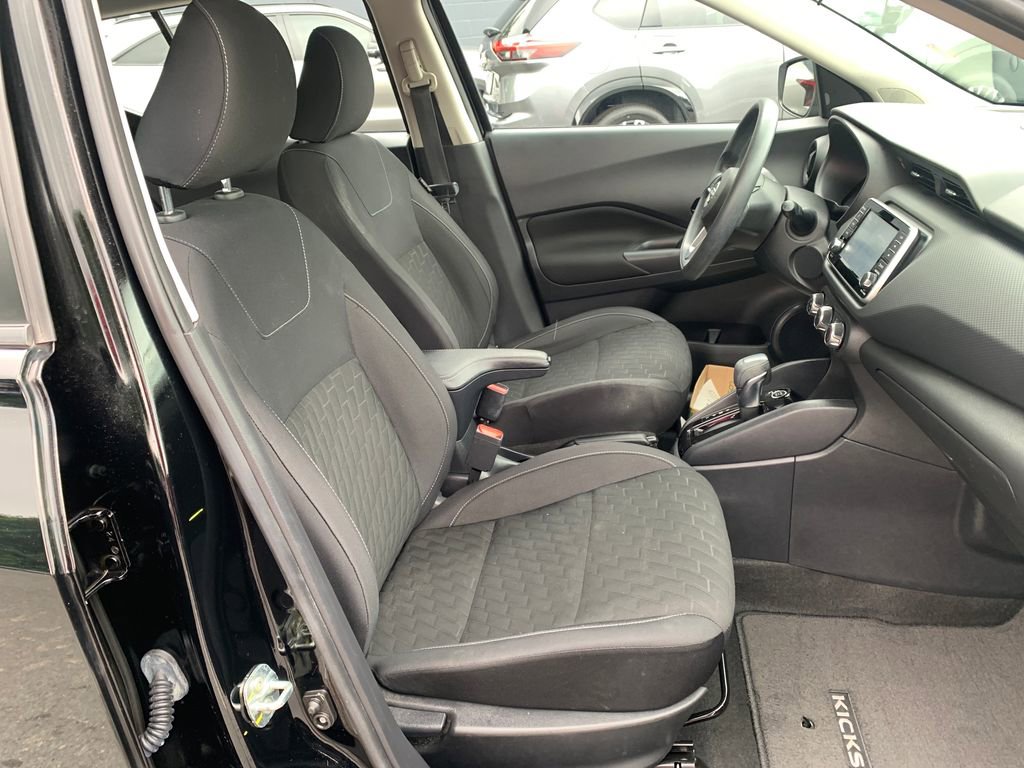 Used 2022 Nissan Kicks S FWD image 30