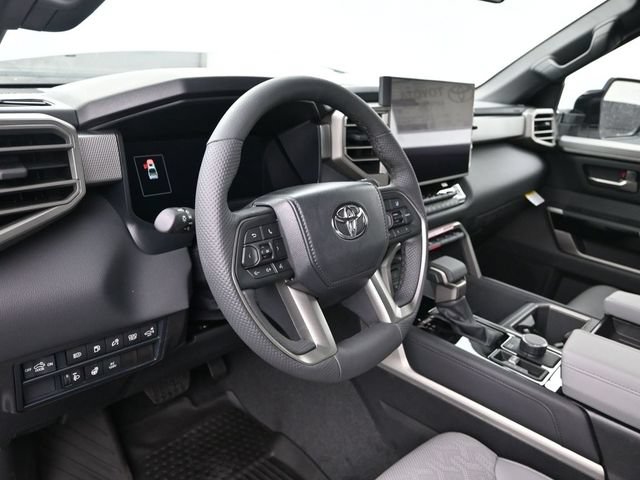 Used 2025 Toyota Tundra Limited AWD/4WD image 29