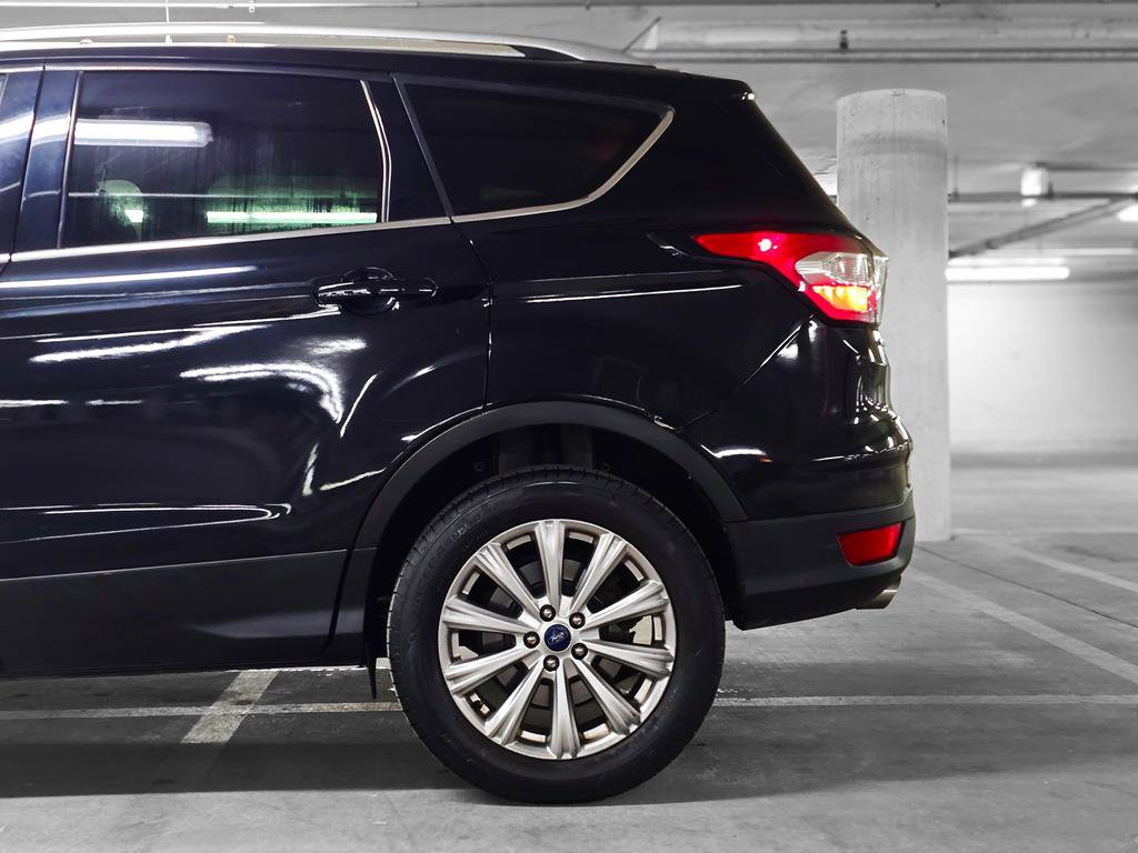 Used 2017 Ford Escape Titanium image 16