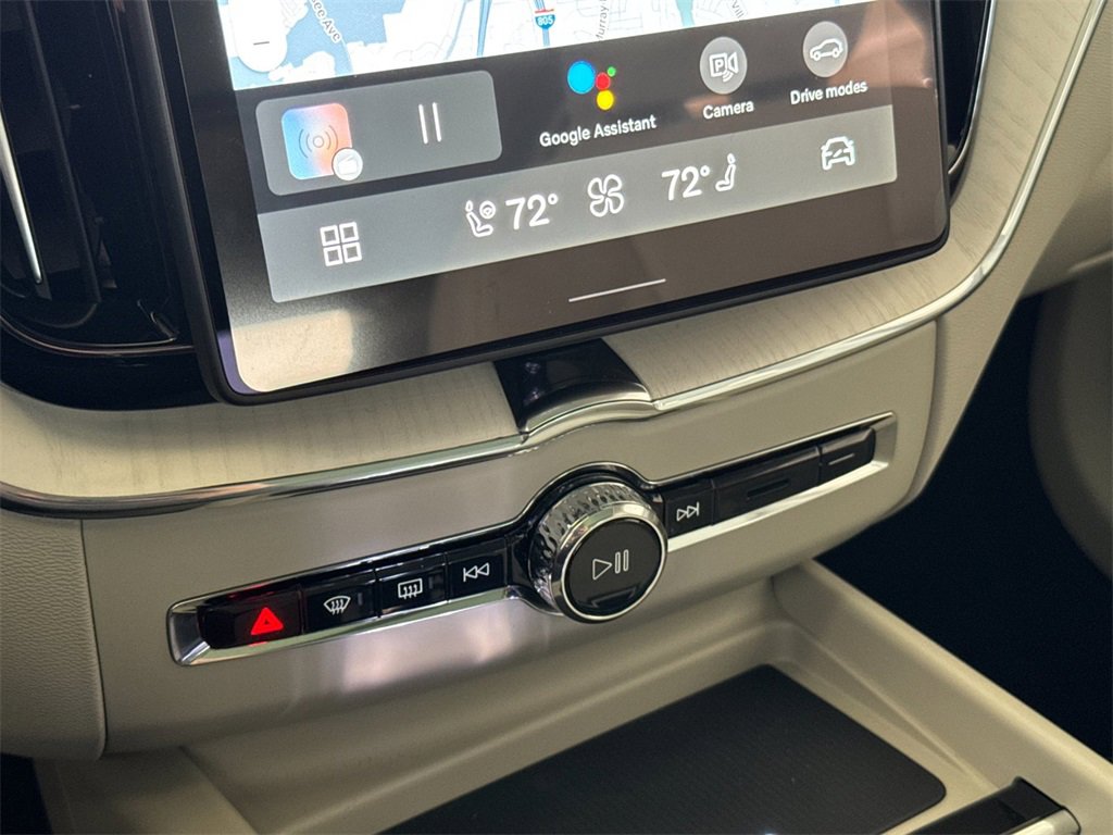 New 2026 Volvo XC60 T8 Ultra w/ Protection Package Premier image 20