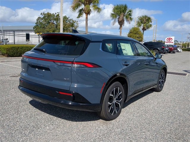 New 2026 Toyota Crown Signia image 4