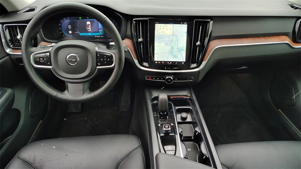 Certified 2025 Volvo V60 B5 Cross Country Plus image 11