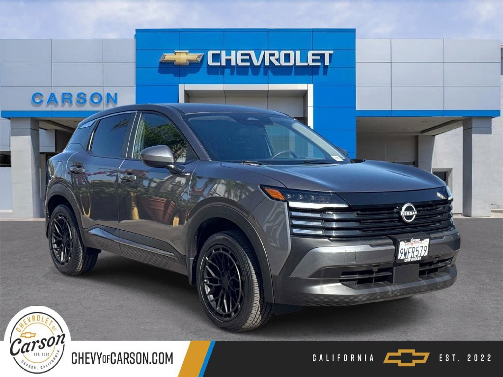 Used 2025 Nissan Kicks SV FWD image 1