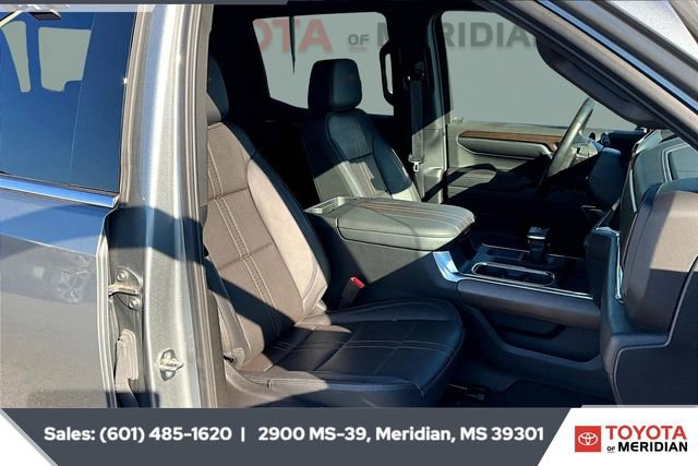 Used 2024 Chevrolet Silverado 1500 High Country w/ Technology Package image 6