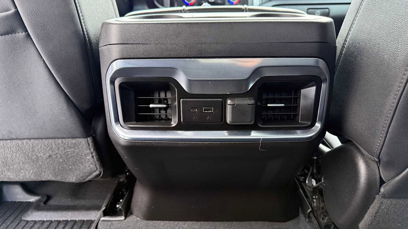 Used 2022 GMC Sierra 1500 SLT w/ SLT Convenience Package image 9