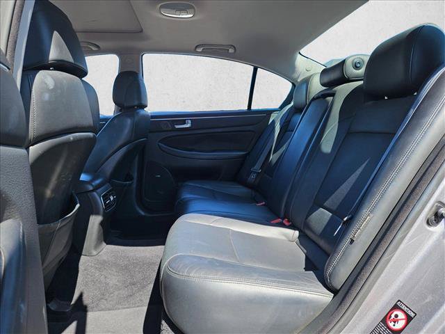 Used 2013 Hyundai Genesis 3.8 w/ Premium Pkg RWD image 18