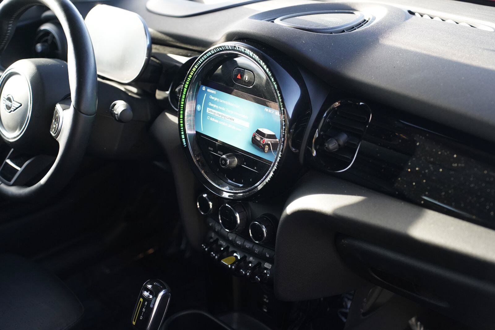 Used 2024 MINI Cooper SE FWD image 22