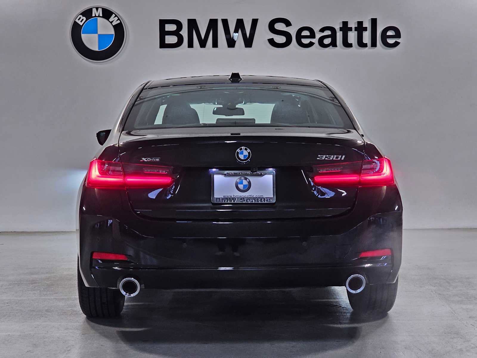 Used 2025 BMW 330i xDrive 330i xDrive w/ Premium Package image 5