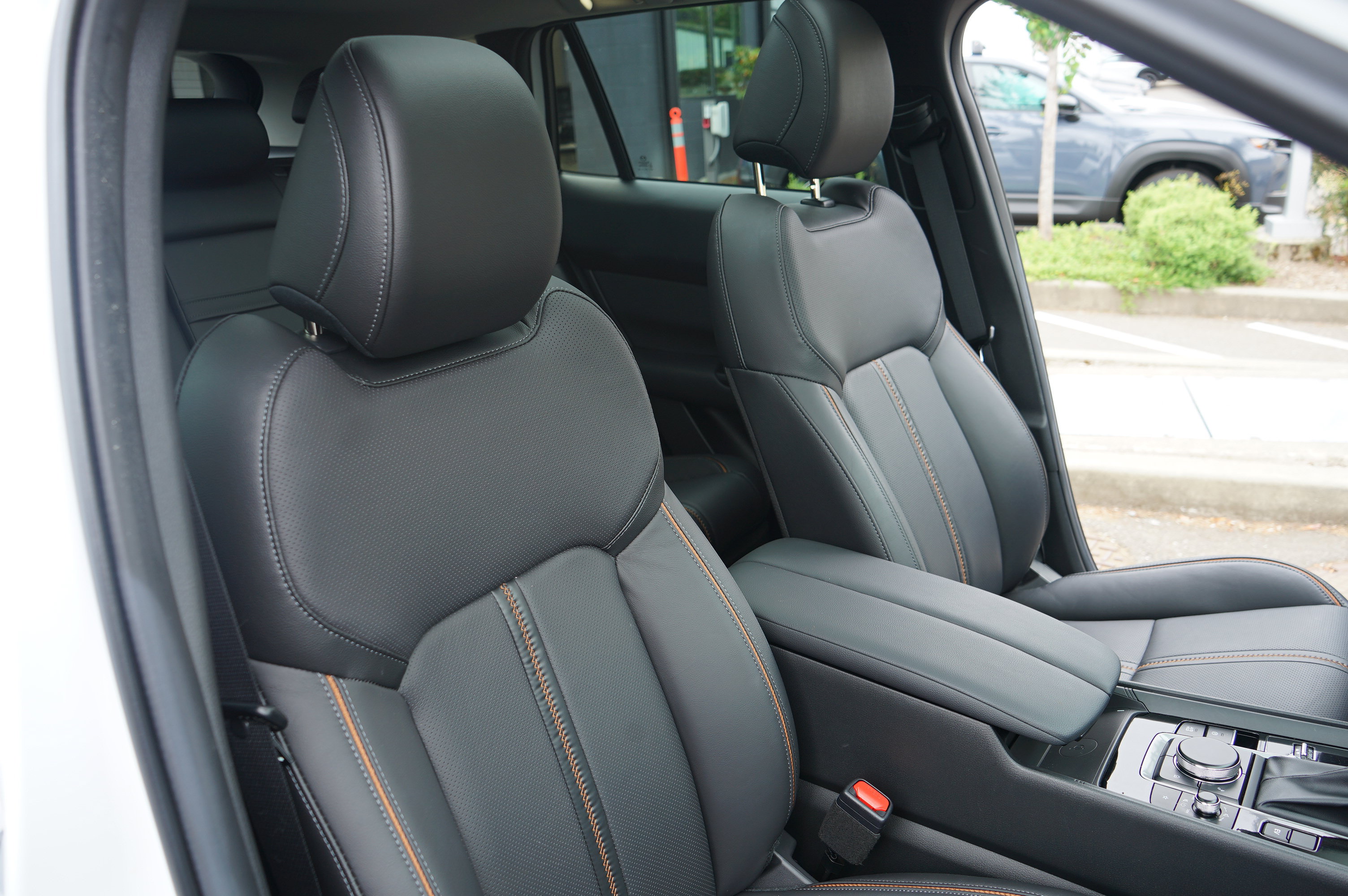 Certified 2025 MAZDA CX-50 AWD 2.5 Hybrid w/ Premium Pkg image 20