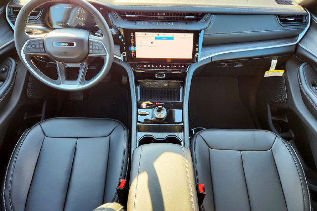 New 2027 Jeep Grand Cherokee L Limited AWD/4WD image 6