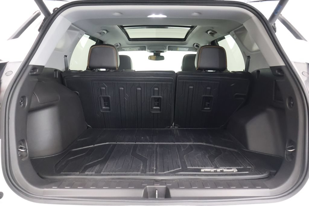 Used 2024 GMC Terrain AT4 w/ Infotainment Package II AWD/4WD image 27