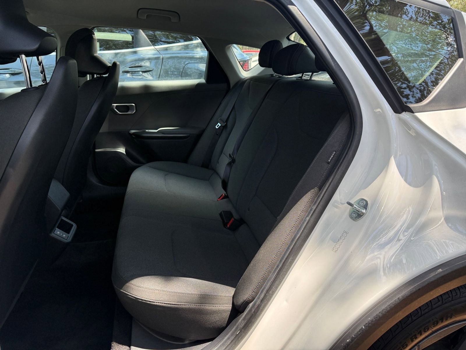Used 2025 Kia K4 FWD image 37