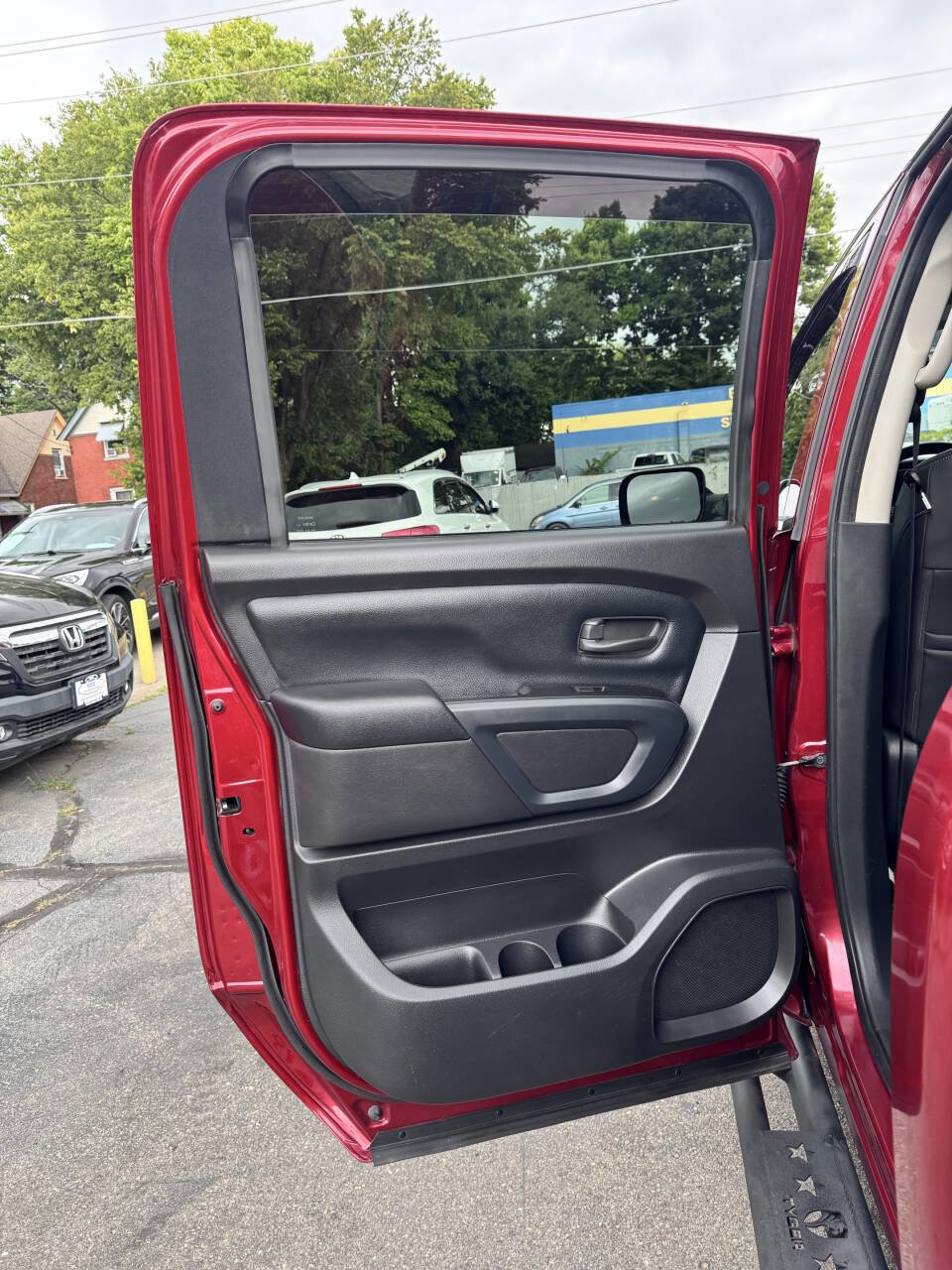Used 2019 Nissan Titan S w/ S Utility Package image 15