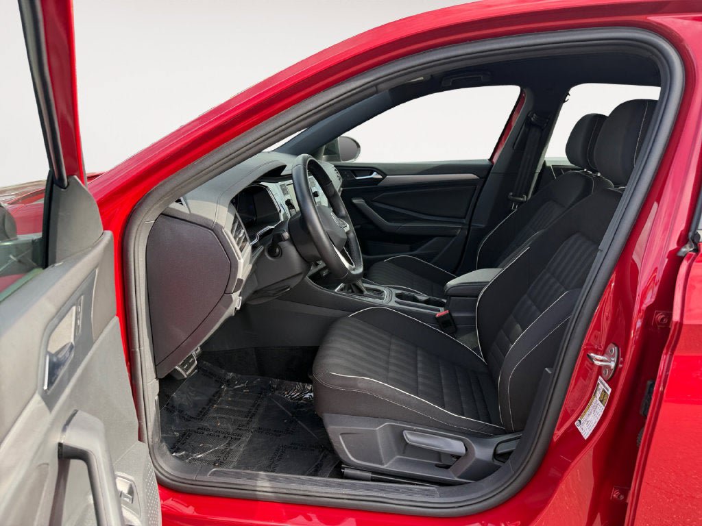 Used 2024 Volkswagen Jetta Sport FWD image 6
