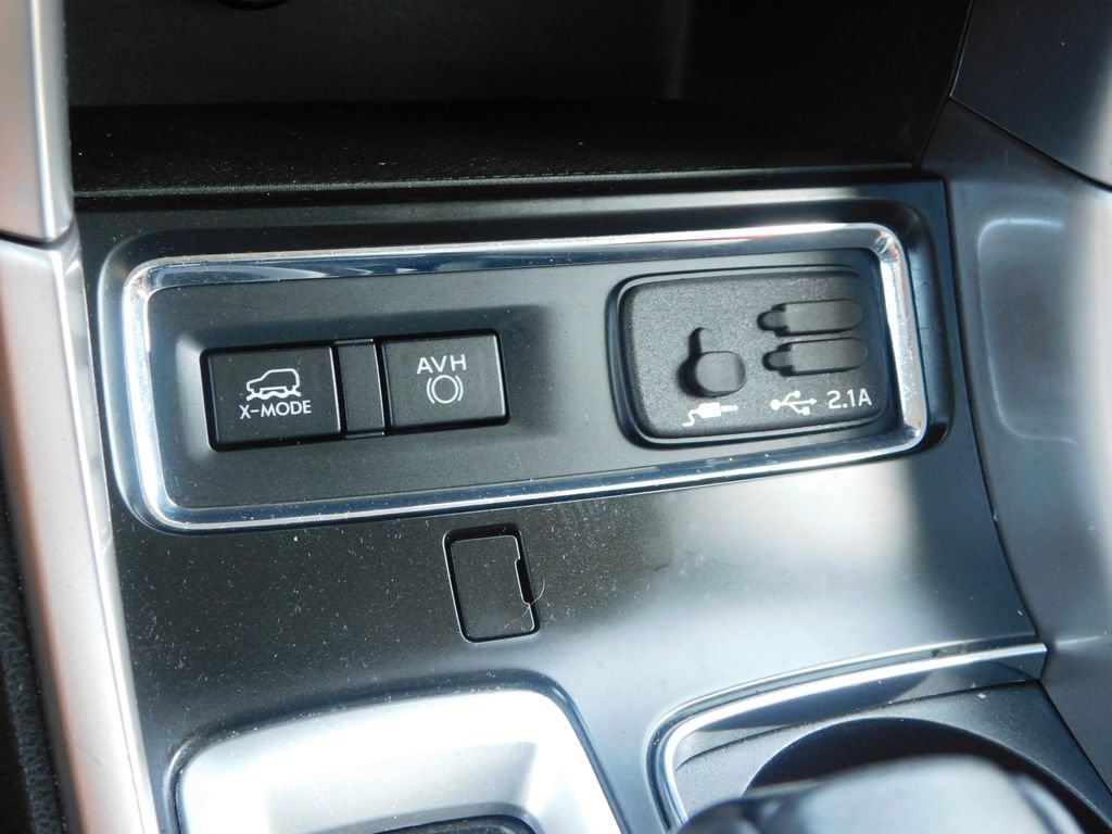 Used 2022 Subaru Ascent Limited AWD/4WD image 43