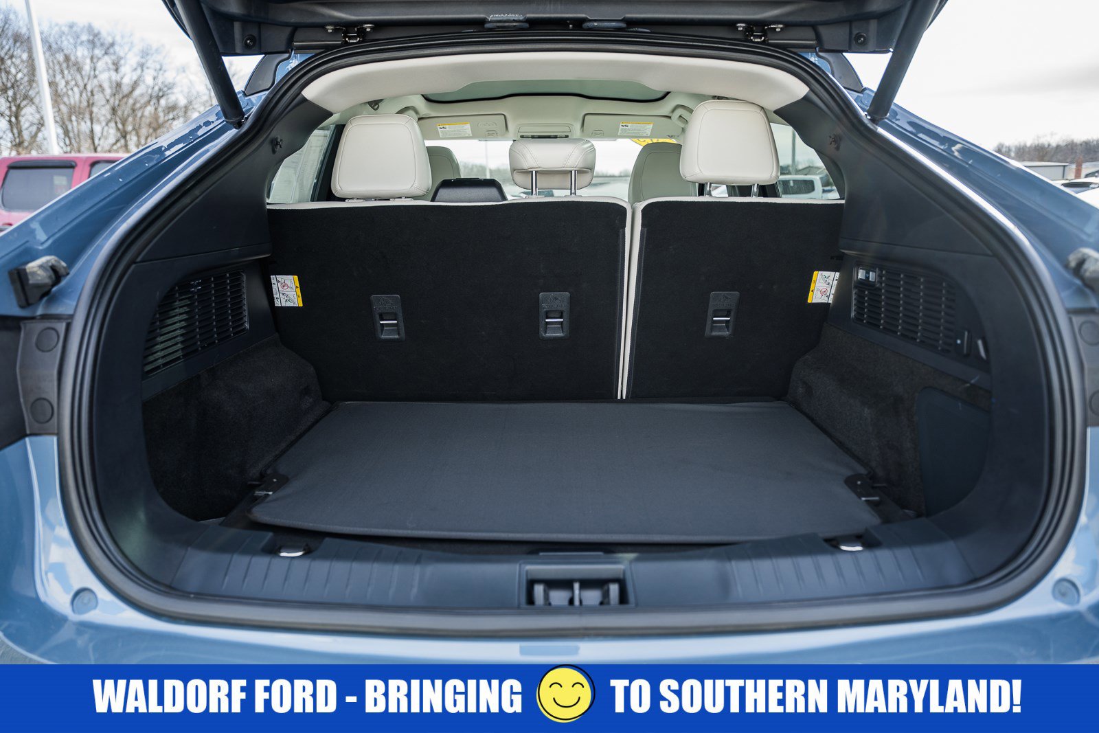 Used 2023 Ford Mustang Mach-E Premium image 9