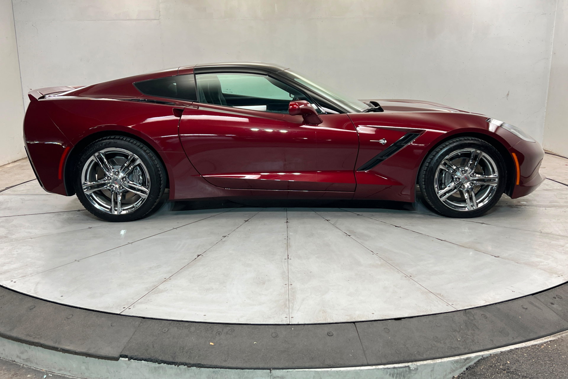 Used 2016 Chevrolet Corvette Stingray Coupe RWD image 7