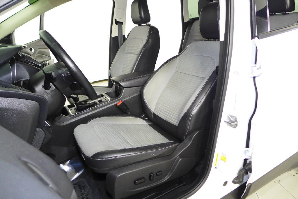Used 2019 Ford Escape SE FWD image 21