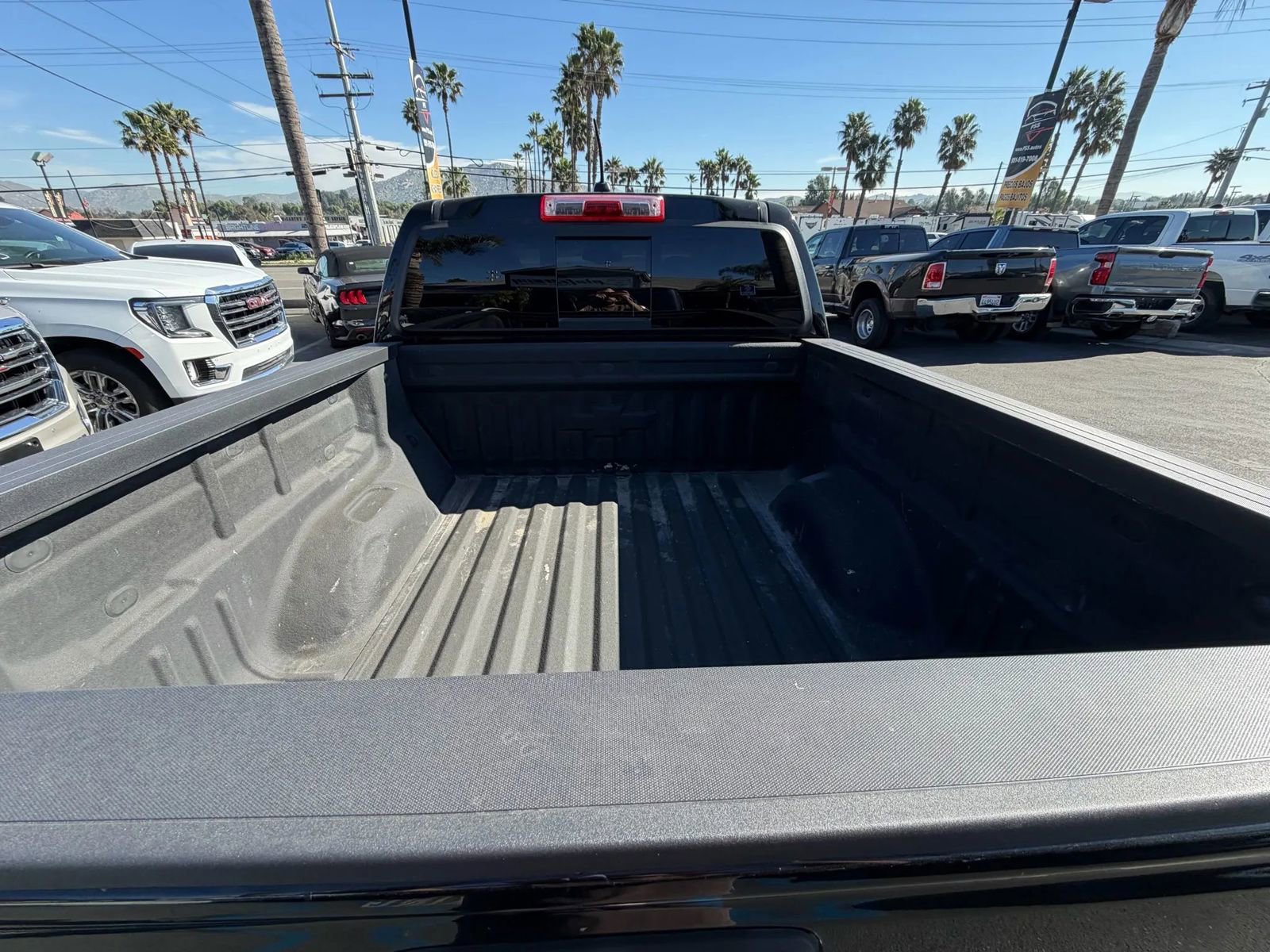 Used 2022 Chevrolet Colorado LT w/ LT Convenience Package RWD image 11