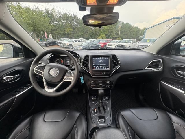 Used 2022 Jeep Cherokee Latitude w/ Sun & Sound Group AWD/4WD image 19