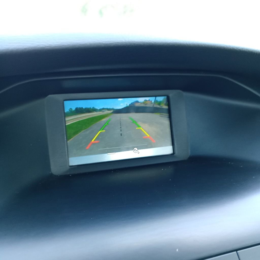 Used 2018 Ford Focus SE w/ Cold Weather Package FWD image 13