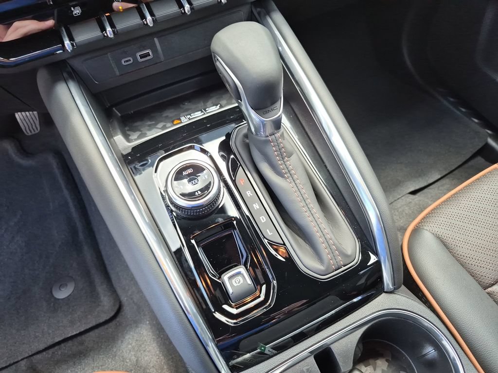 New 2026 GMC Canyon AT4 w/ AT4 Premium Package AWD/4WD image 31