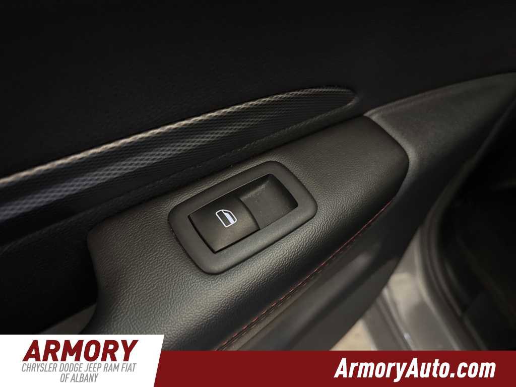 Used 2025 Dodge Durango GT image 25