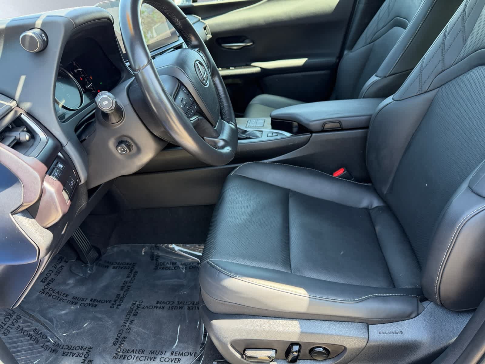 Used 2024 Lexus UX 250h AWD w/ Premium Package image 7