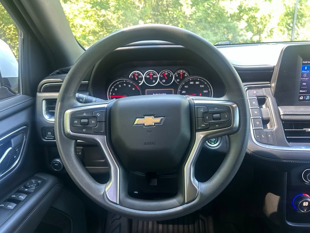 Used 2022 Chevrolet Suburban 2WD image 12
