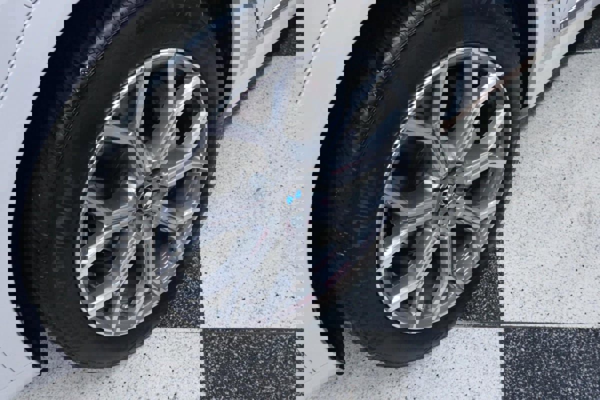 Used 2023 BMW X7 xDrive40i w/ Premium Package image 45