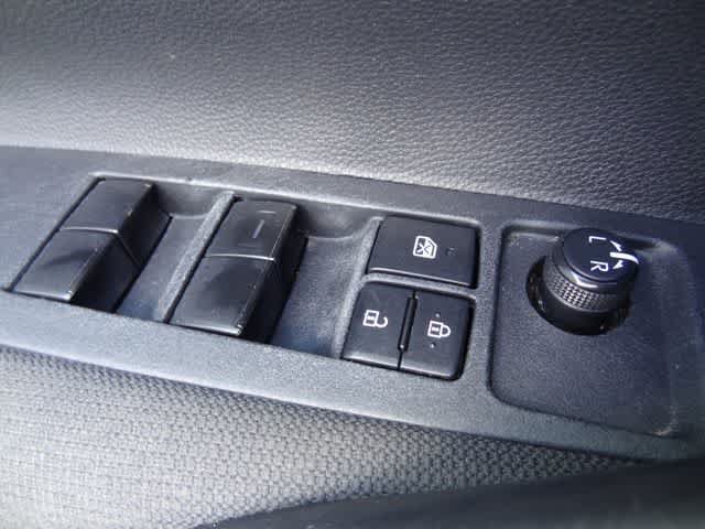 Used 2025 Toyota Corolla LE FWD image 15