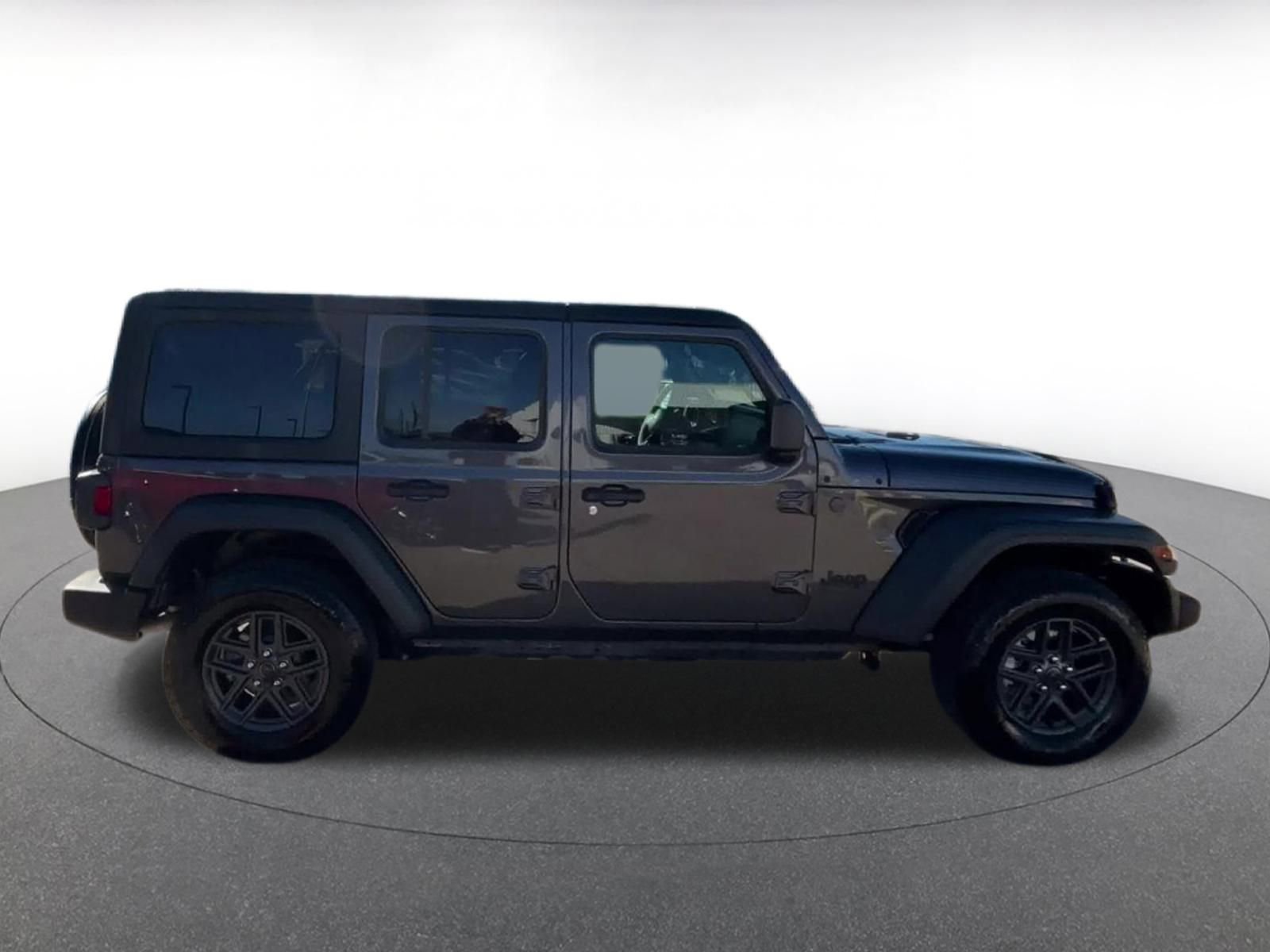 Used 2025 Jeep Wrangler Sport S image 15