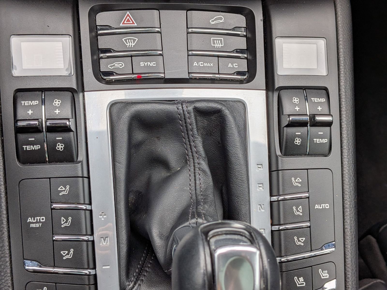 Used 2021 Porsche Macan S image 24