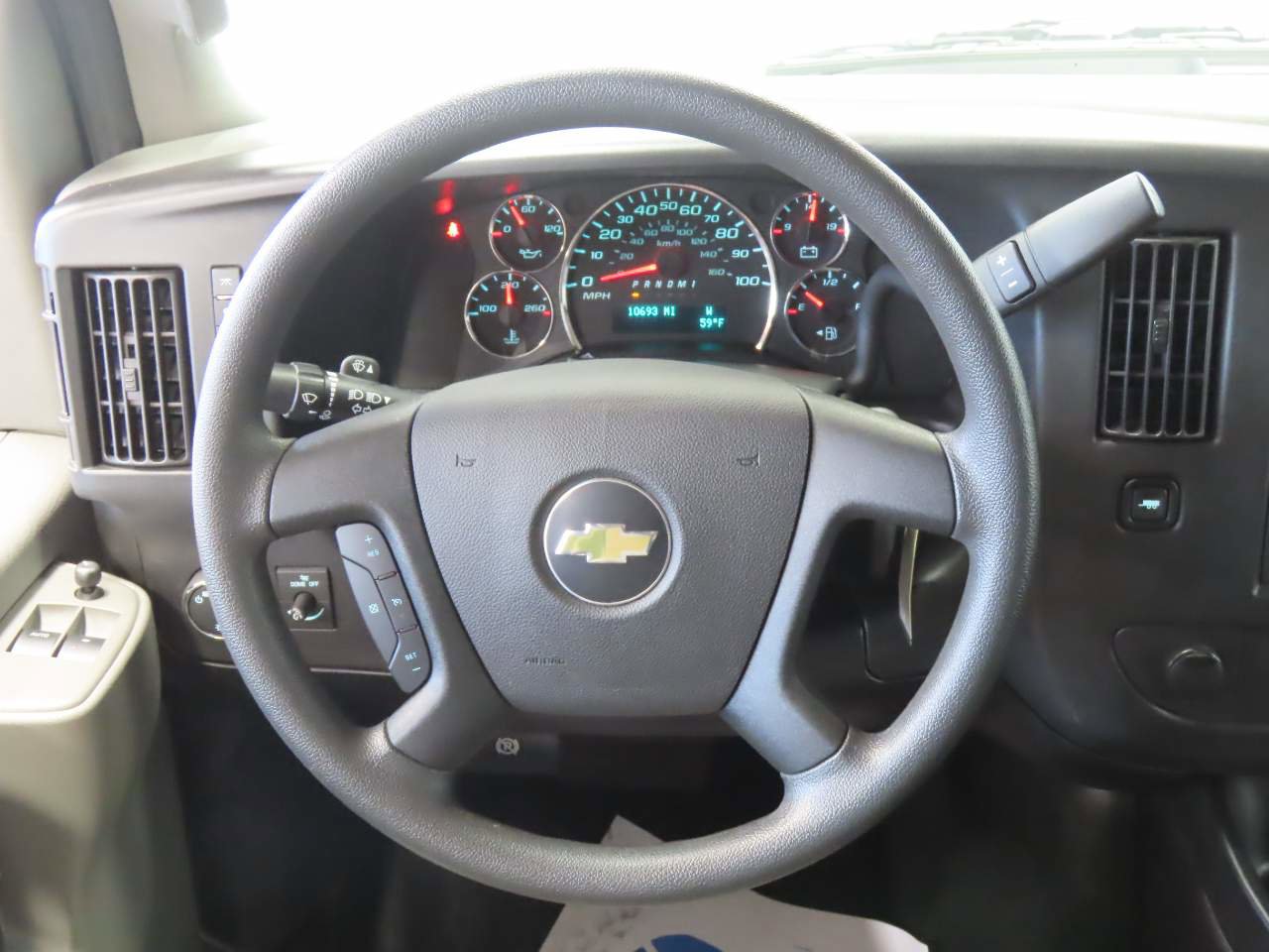 Used 2024 Chevrolet Express 3500 LT w/ LT Preferred Equipment Group RWD image 8
