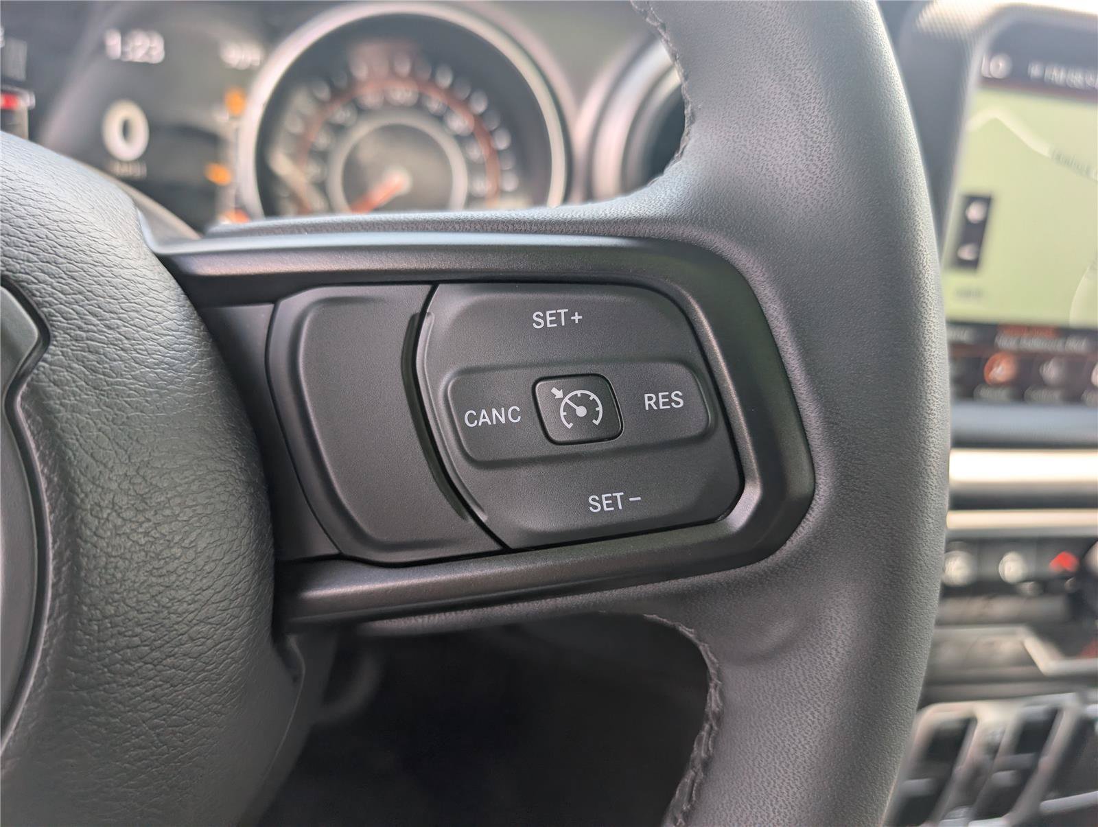 Used 2023 Jeep Gladiator Sport AWD/4WD image 21